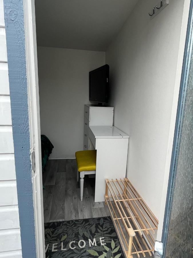 Апартаменты The Chuff Cabin Сейнт-Джаст Экстерьер фото